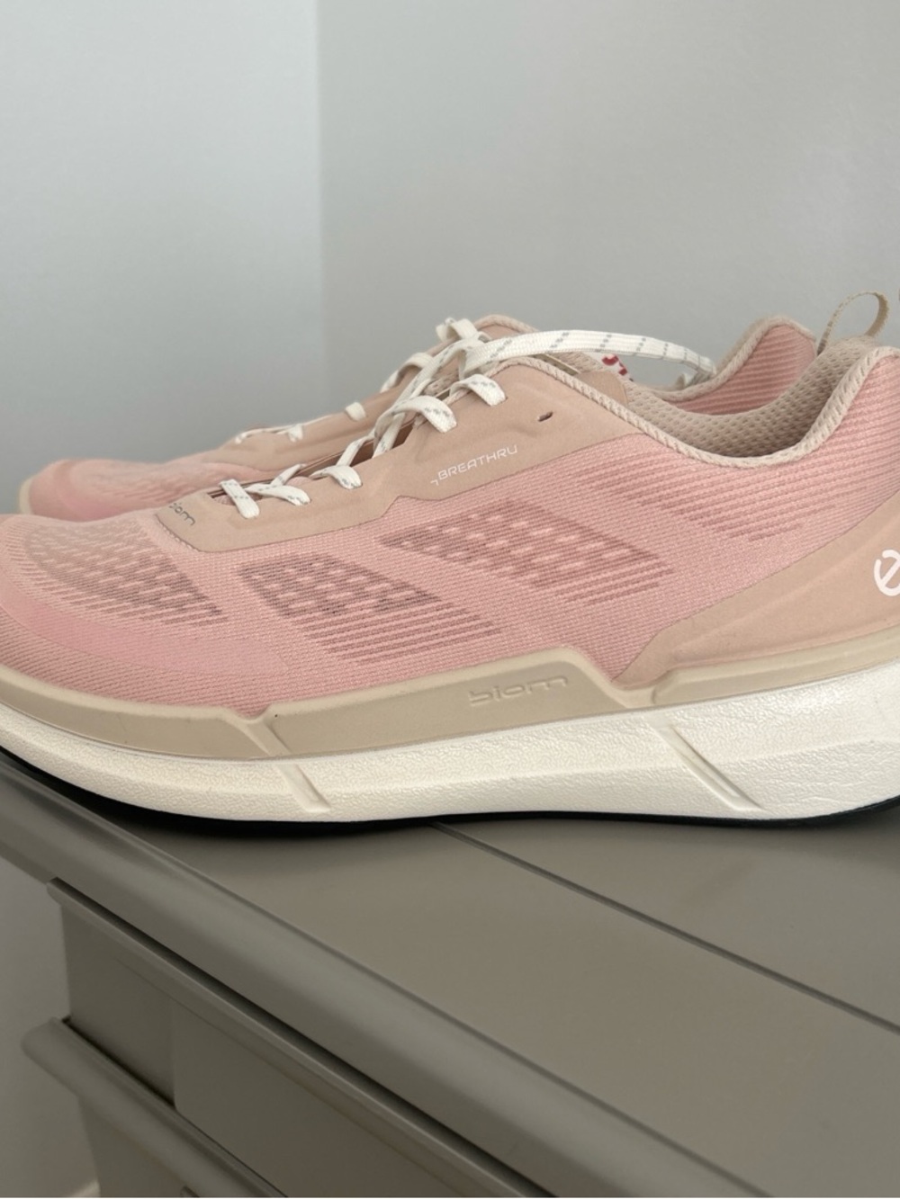 Ecco Women's Pink Athletic Sneakers